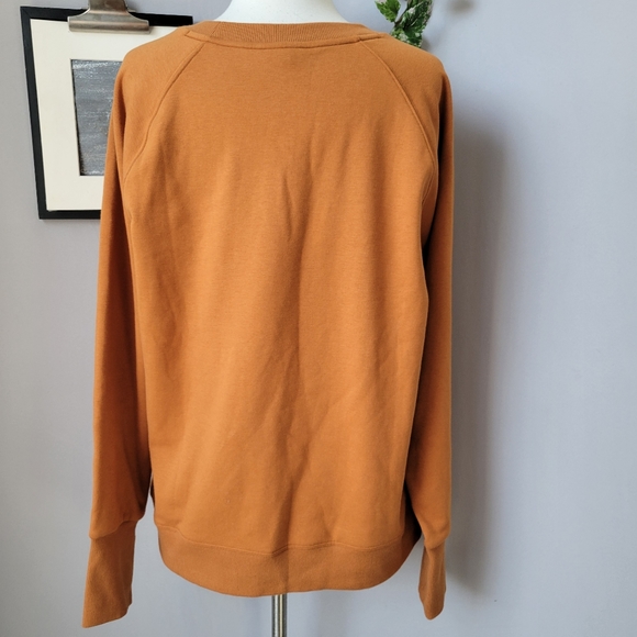 Athleta Triumph Crew Neck Sweatshirt Cattail Brown L - Picture 3 of 12